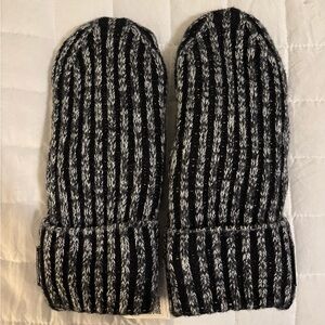 Lululemon Striped Knit Mittens